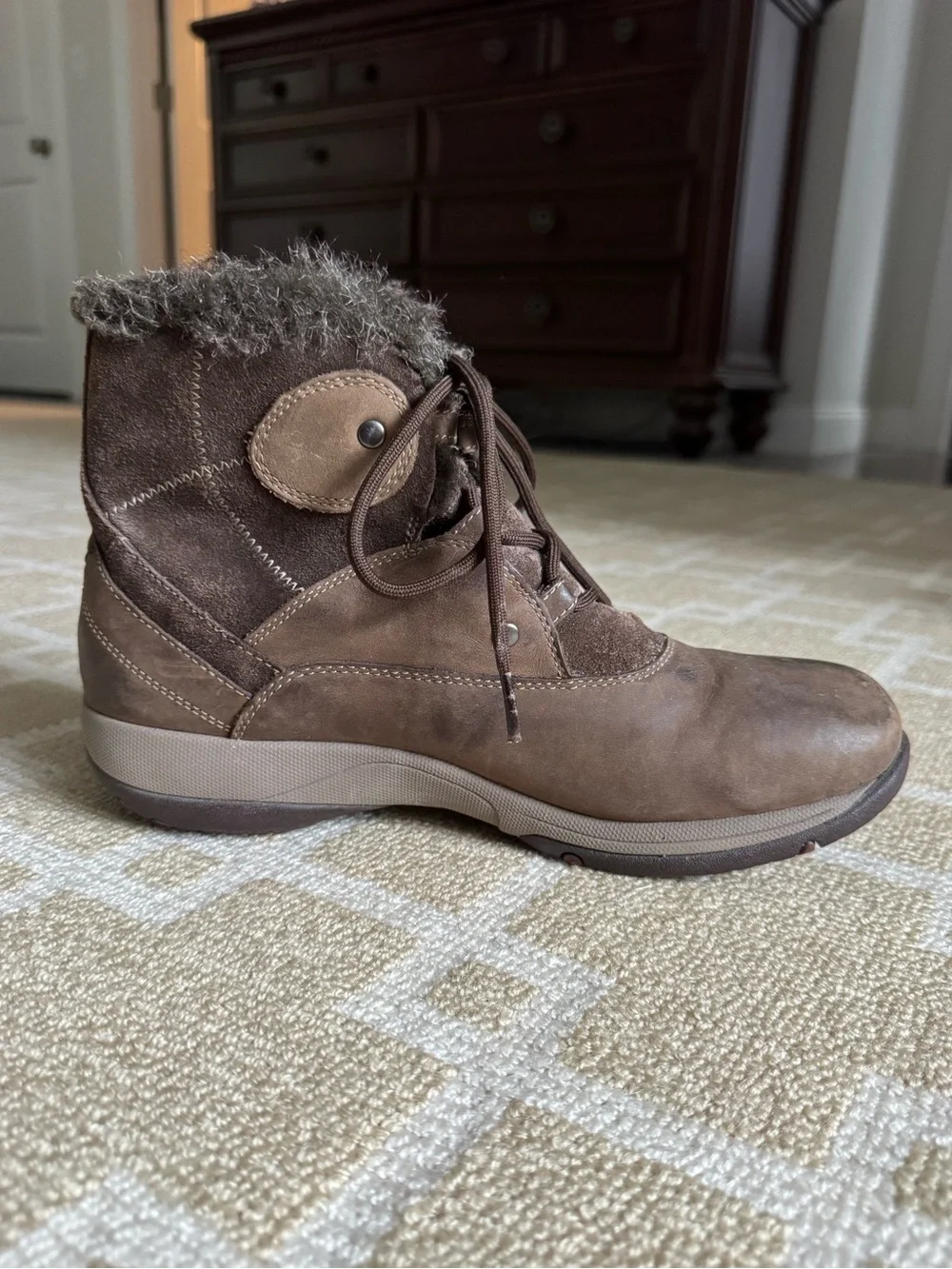 Dansko Candace Waterproof Winter Boots Brown Suede Vibram EU 40 (US 9.5-10)